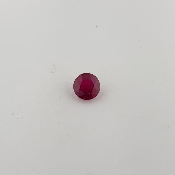 0.89ct Round Faceted Ruby 5.6mm - Dynagem 
