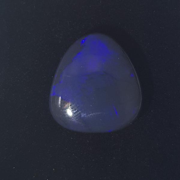 Trillion Cabochon Opal 17x16mm — Dynagem