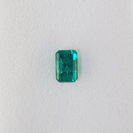 1.04ct Octagon Cut Emerald 7x4.6mm - Dynagem 