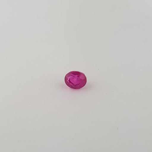 0.98ct Oval Faceted Ruby 5.4x4.5mm - Dynagem 