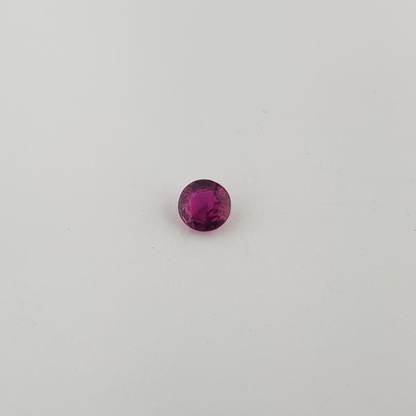 0.82ct Round Faceted Ruby 5.5mm - Dynagem 