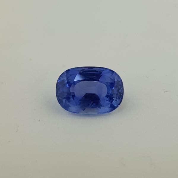 5.57ct Oval Faceted Sapphire Certified Unheated 11.8x8.3mm - Dynagem 